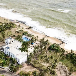 Sea Shine Hotel Uswetakeiyawa