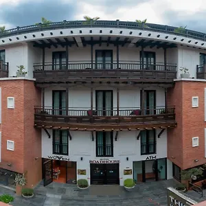 Roadhouse Hotel